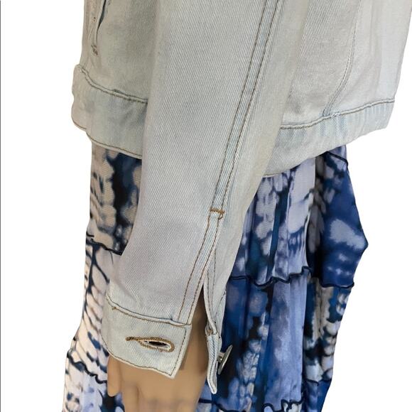 Sky and Sparrow Light wash Distressed Jean Jacket size medium - Picture 4 of 12